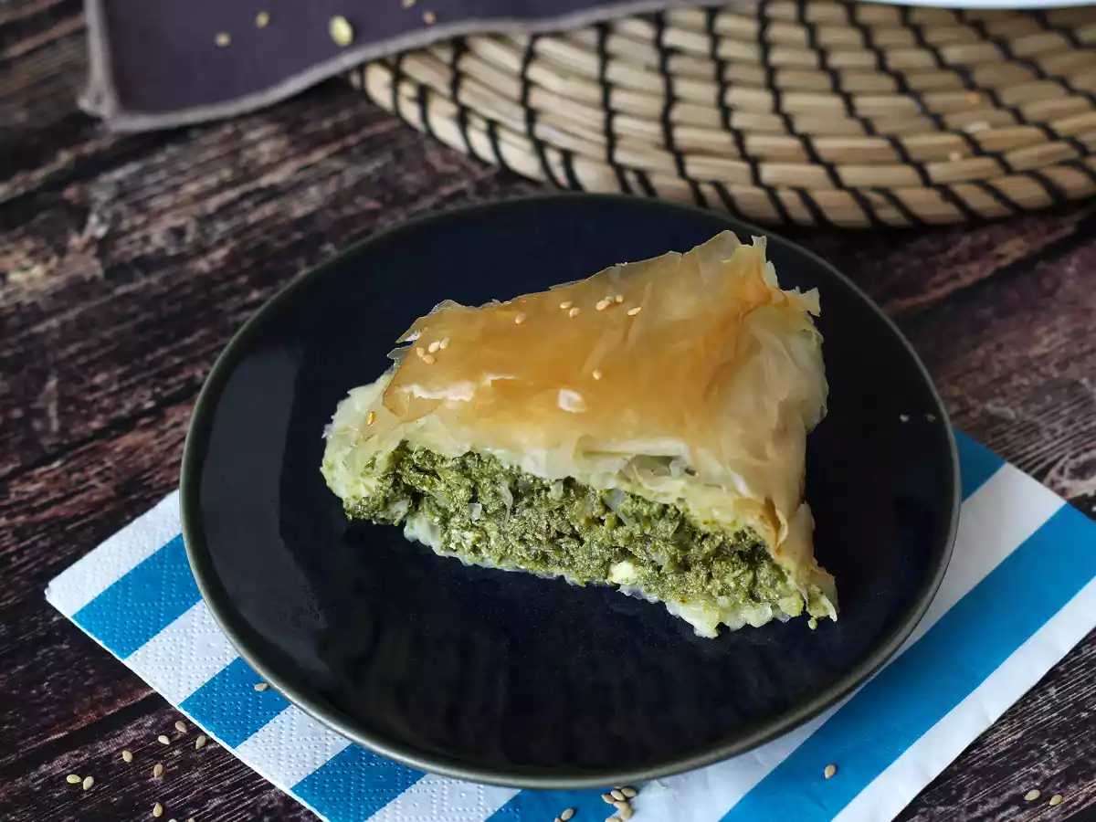 Spanakopita, plăcinta grecească cu spanac și feta