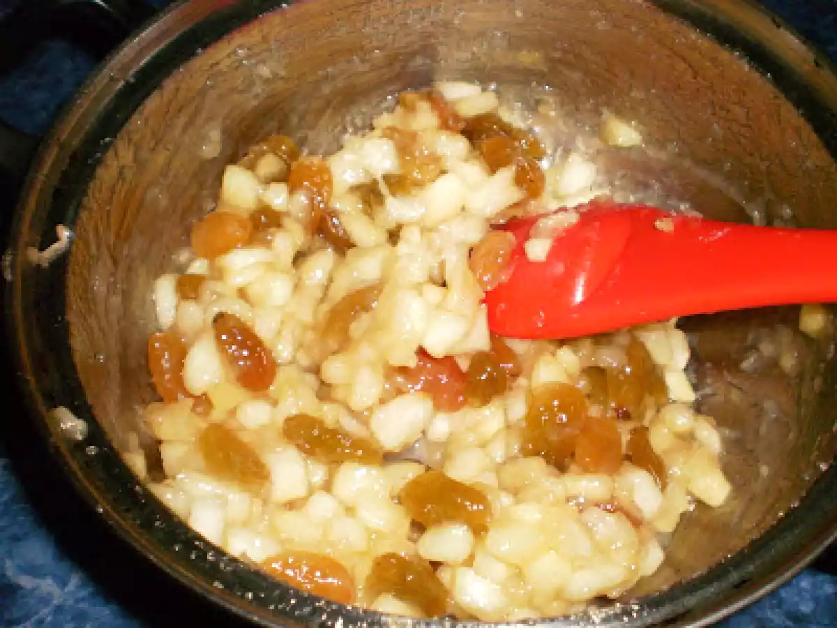 Spirale cu mere si stafide - poza 4