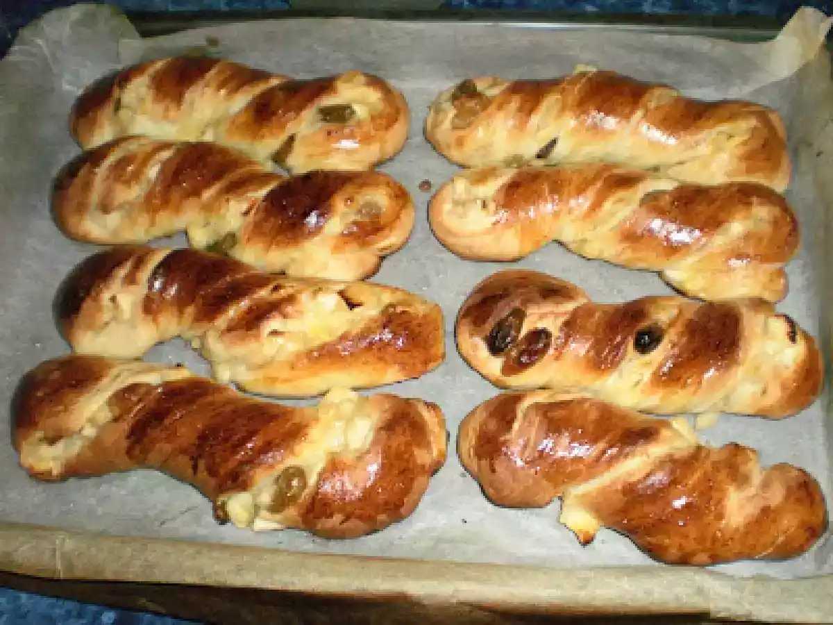 Spirale cu mere si stafide - poza 10