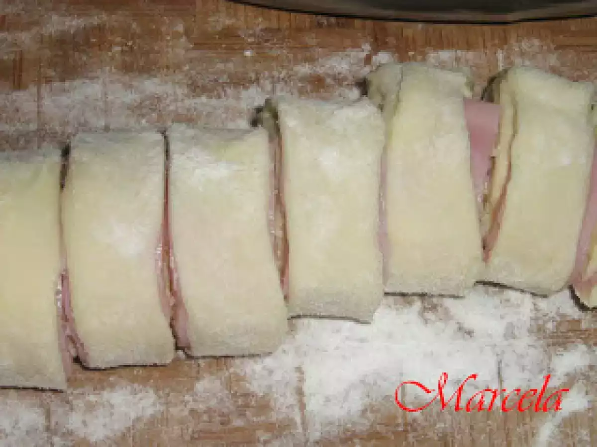 Spirale cu sunca si parmezan - poza 2