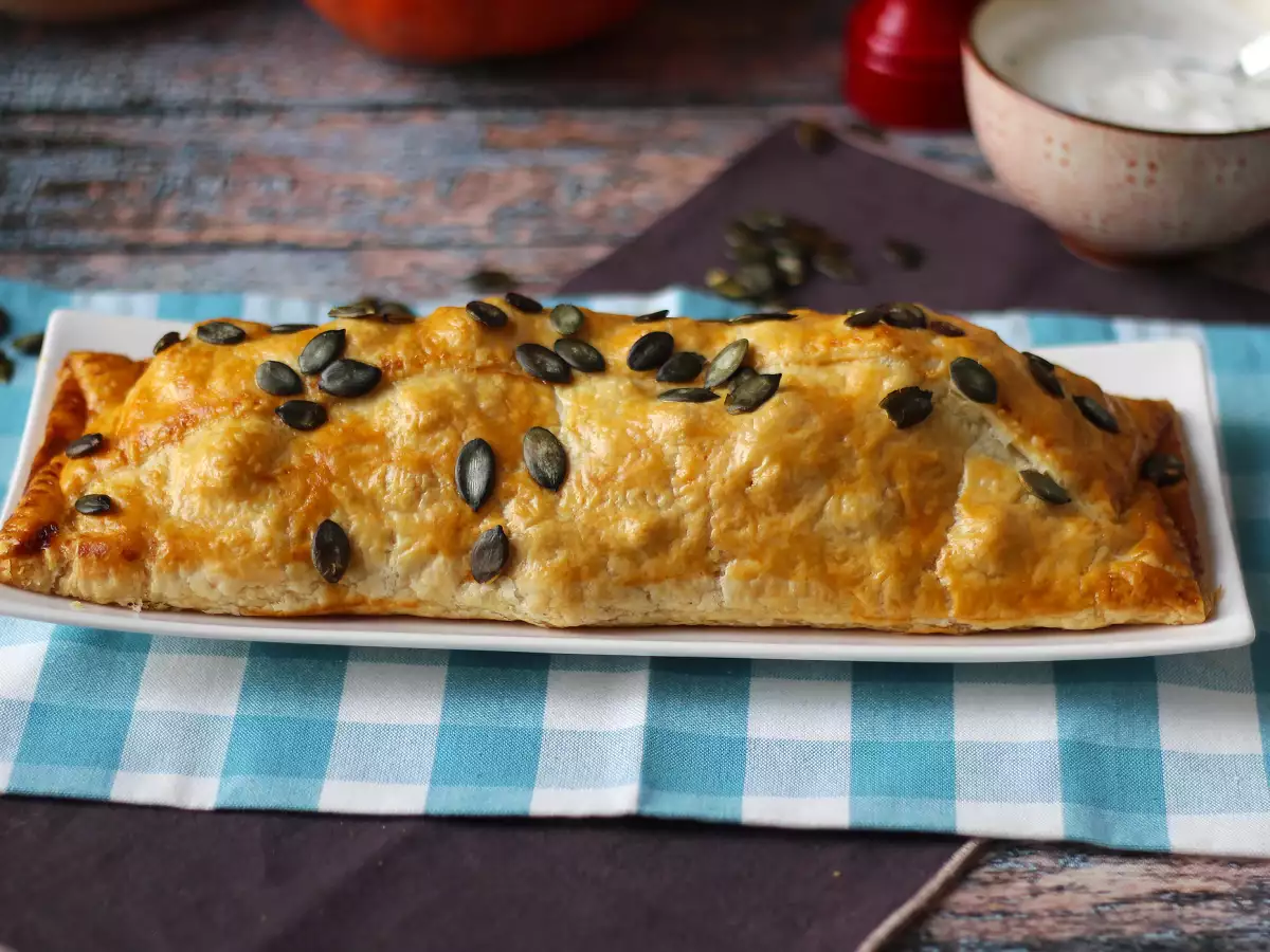 Ștrudel cu dovleac potimarron și brânză feta: o rețetă ușoară și crocantă - poza 3