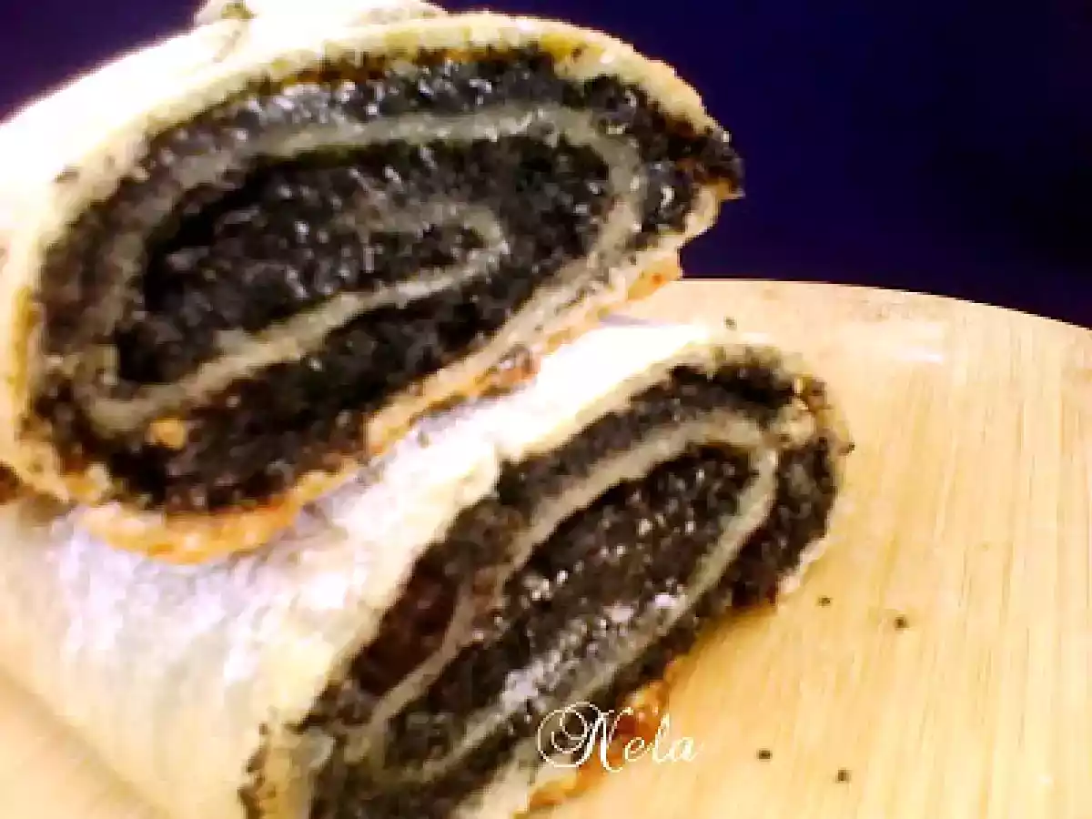 Strudel cu mac si visine