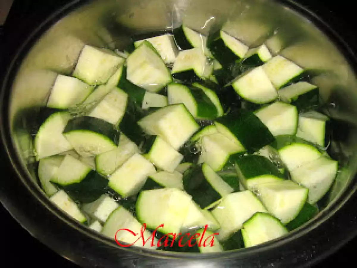 Sufleu de zuchinni cu bacon si parmezan la cuptor - poza 5