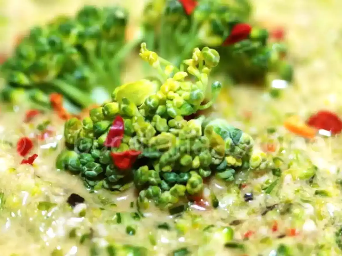 SUPA CREMA DE BROCCOLI (RAW) - poza 2