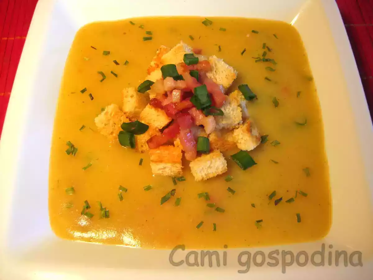 Supa crema de cartofi cu bacon