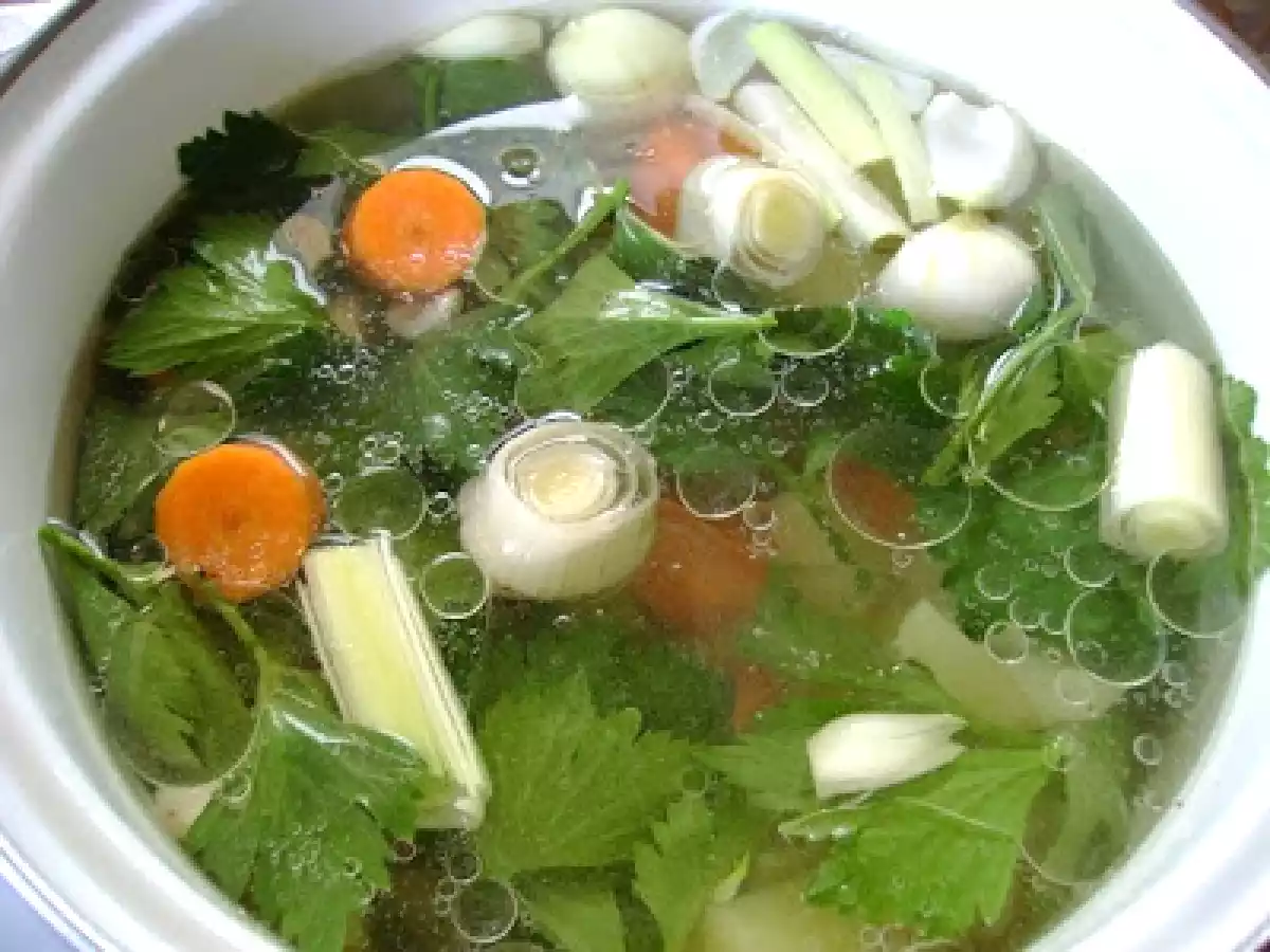 SUPA CREMA DE USTUROI CU LEGUME - poza 4