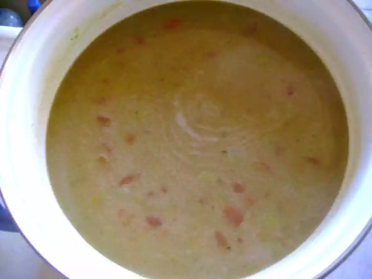 SUPA CREMA DE USTUROI CU LEGUME - poza 6