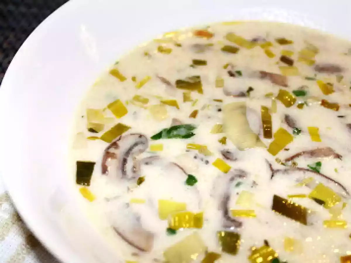 Supa cu praz si ciuperci