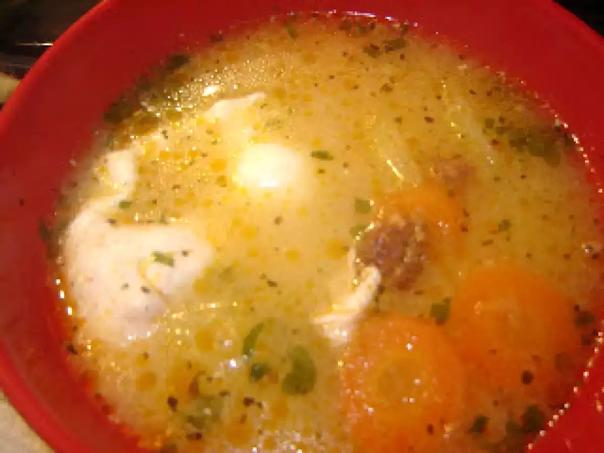 Supa de cartofi cu carnat si oua - poza 3