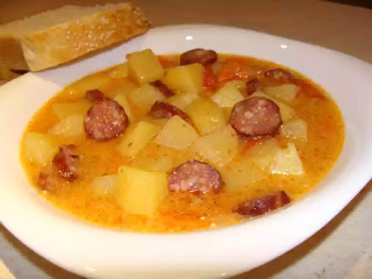 Supa de cartofi cu carnati de casa - poza 4