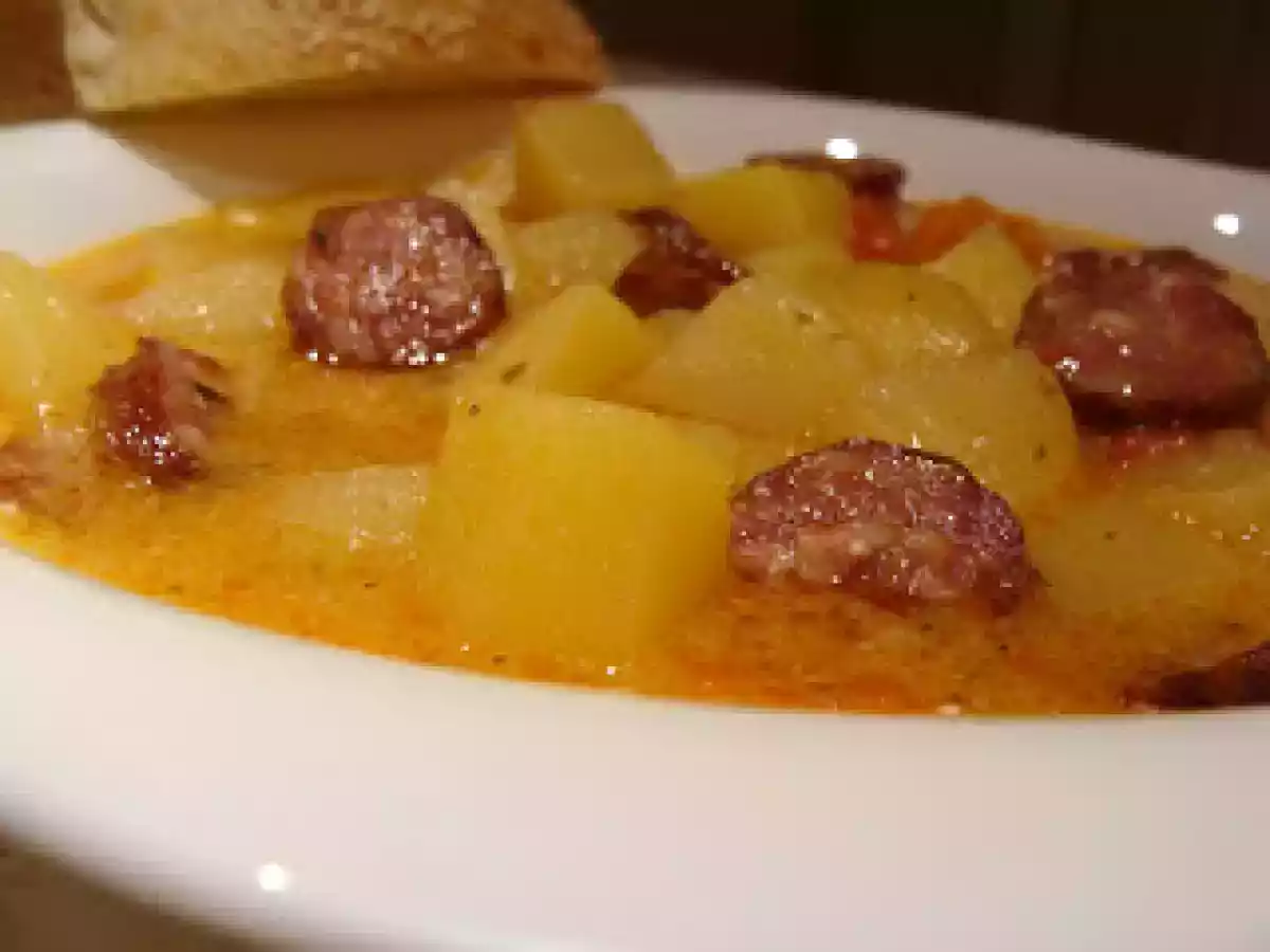 Supa de cartofi cu carnati de casa - poza 5