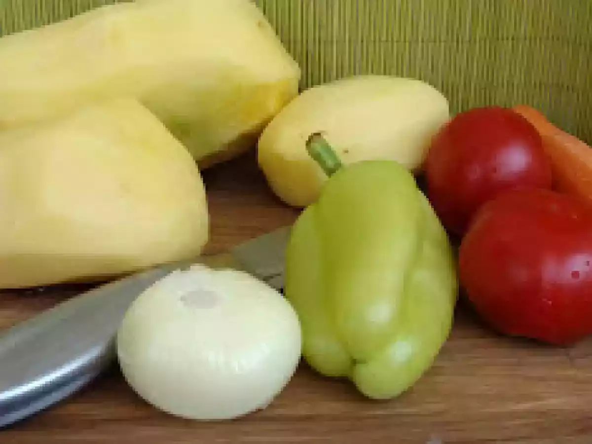 Supa de cartofi cu carnati de casa - poza 2