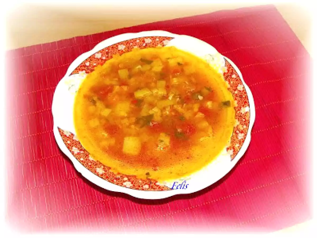 Supa de dovlecei cu rosii - poza 2