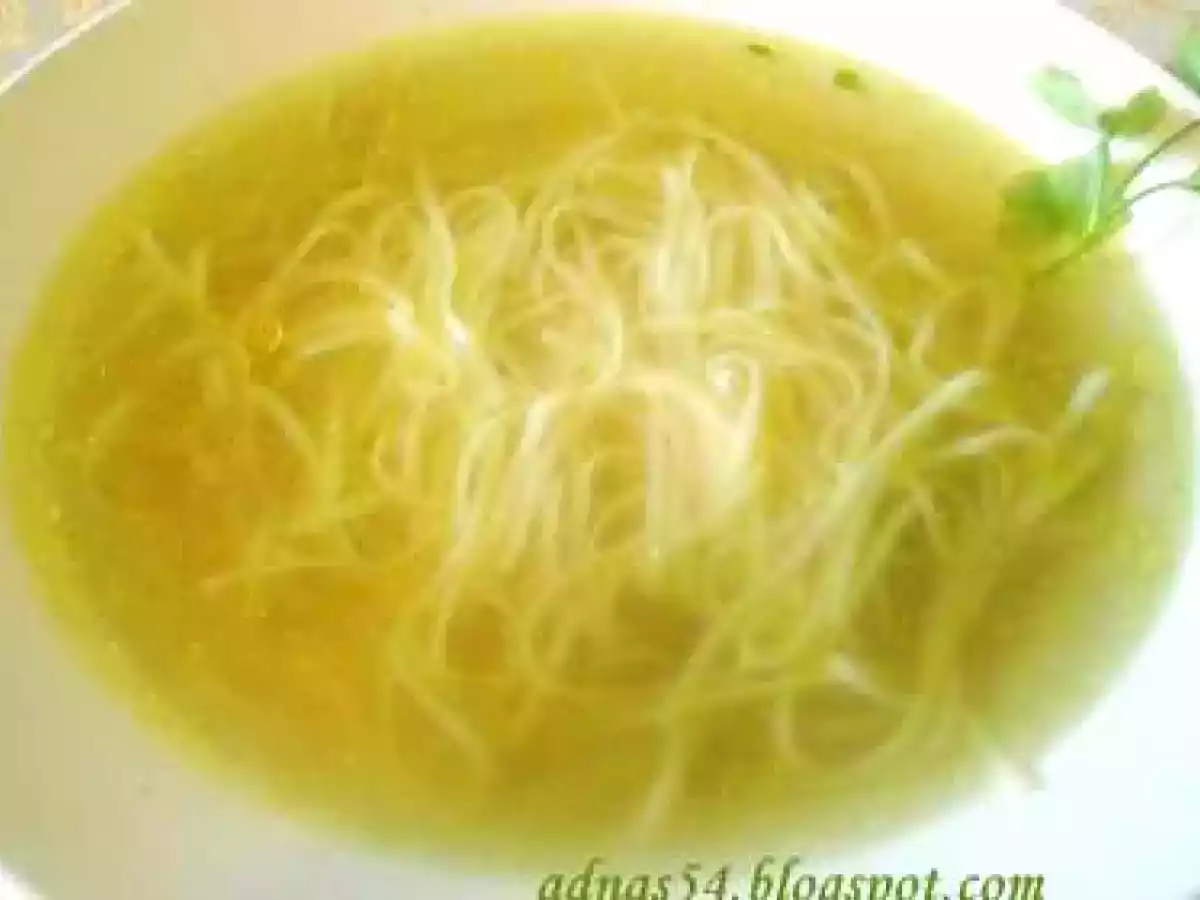 Supa de gaina cu taietei - poza 2