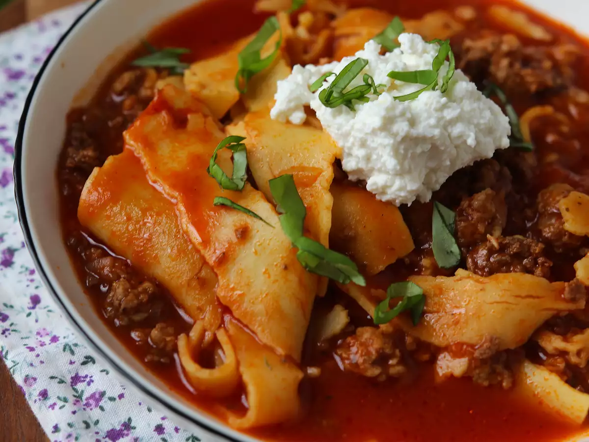 Supă de lasagna cu carne, ricotta și parmezan - poza 3