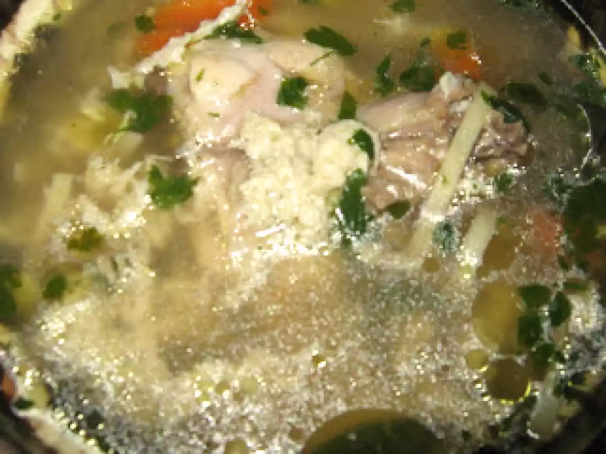 Supa de pui cu zdrente de ou - poza 14