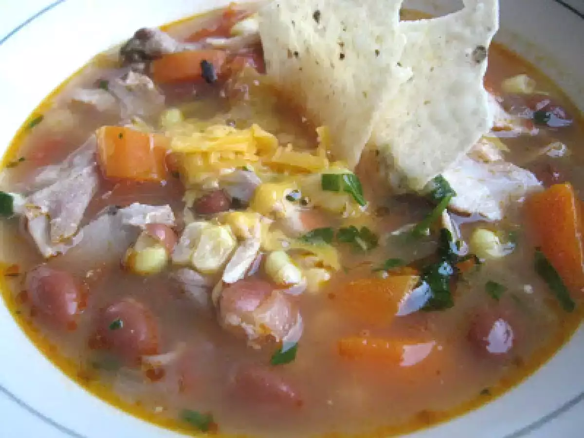 Supa de pui tortilla/ Chicken tortilla soup