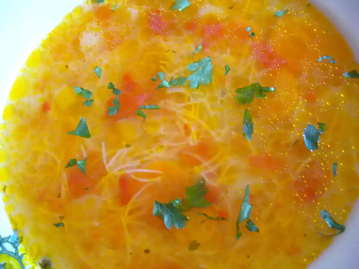 Supa de rosii cu taitei subtiri - poza 2