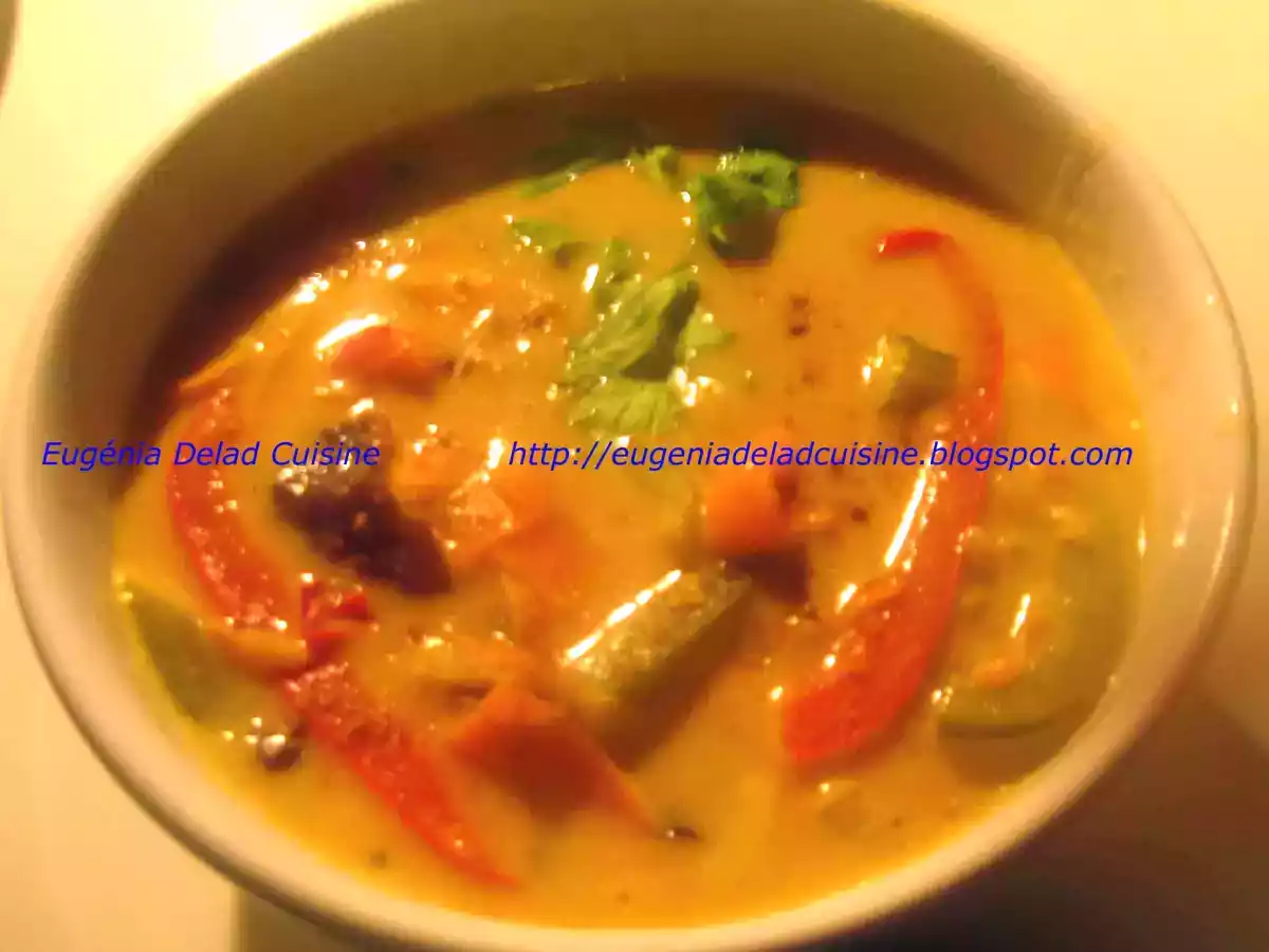 SUPA THAI CU LAPTE DE COCOS