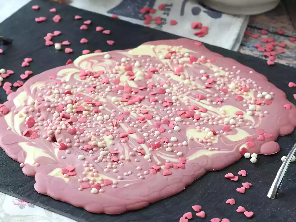 Tabletă de ciocolată personalizată, ideea de cadou last minute! - poza 3