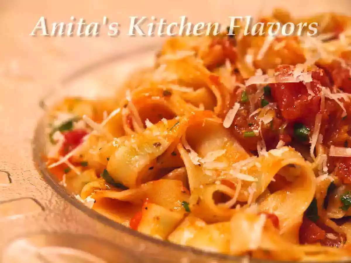 Tagliatelle con pomodoro e basilico - poza 2