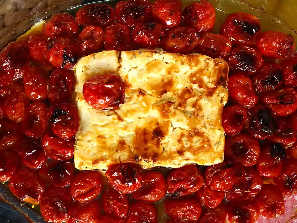 Tagliatelle cu feta si rosii - poza 2