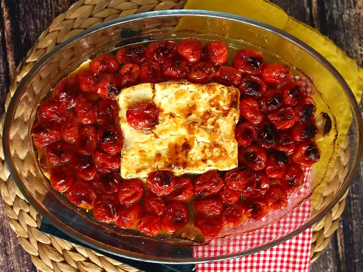 Tagliatelle cu feta si rosii - poza 3