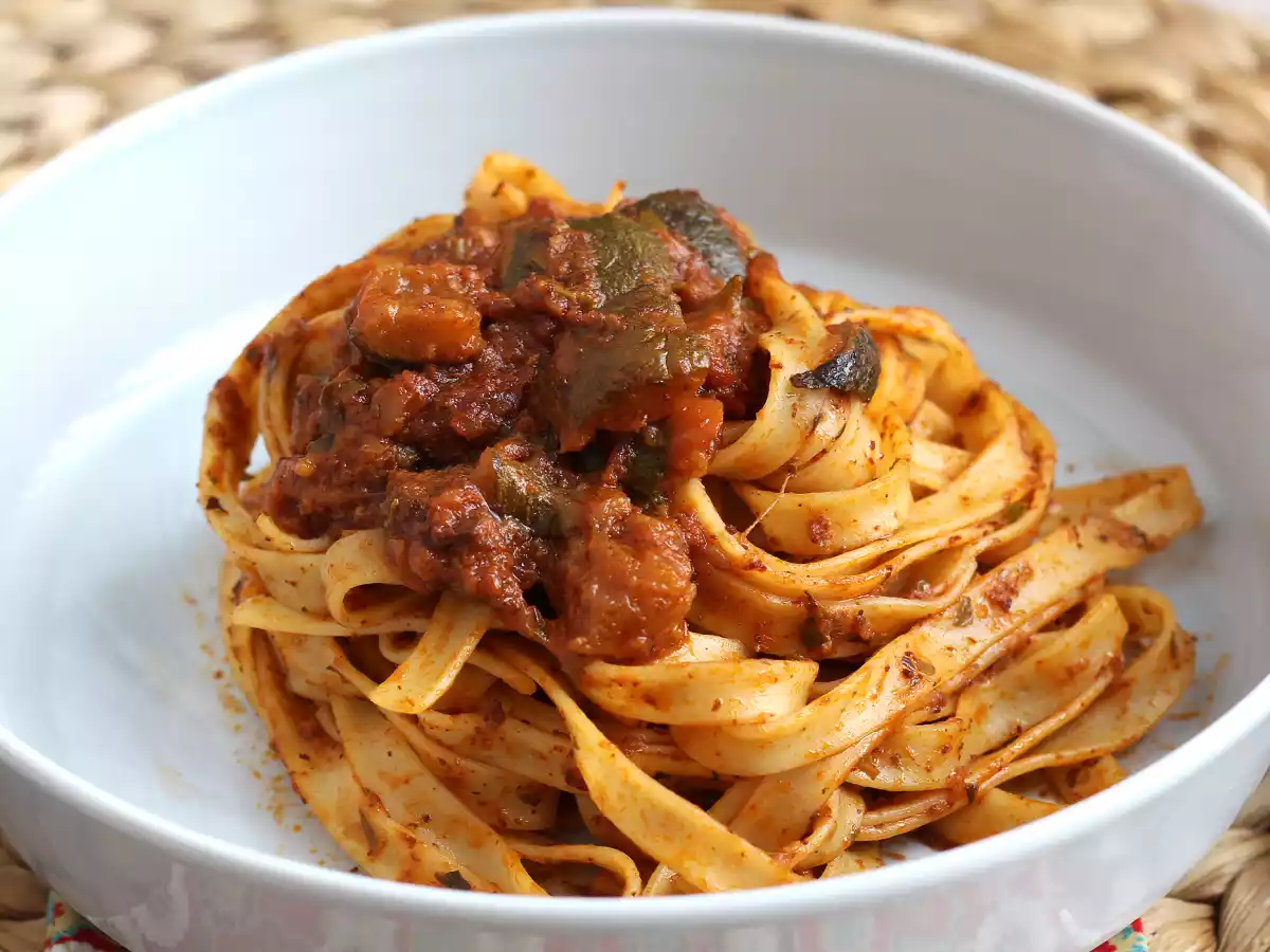 Tagliatelle cu ragout de dovlecei, un preparat vegetarian pe care toată lumea îl iubește - poza 4