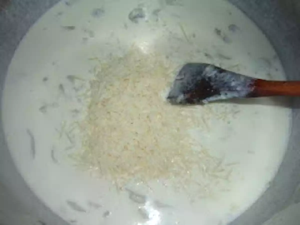 Tagliatelle cu sos cremos de ciuperci si trufe negre - poza 7