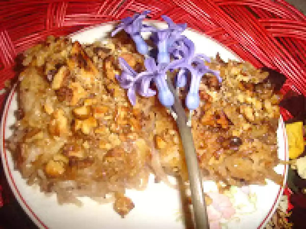 Taitei cu mere si nuci