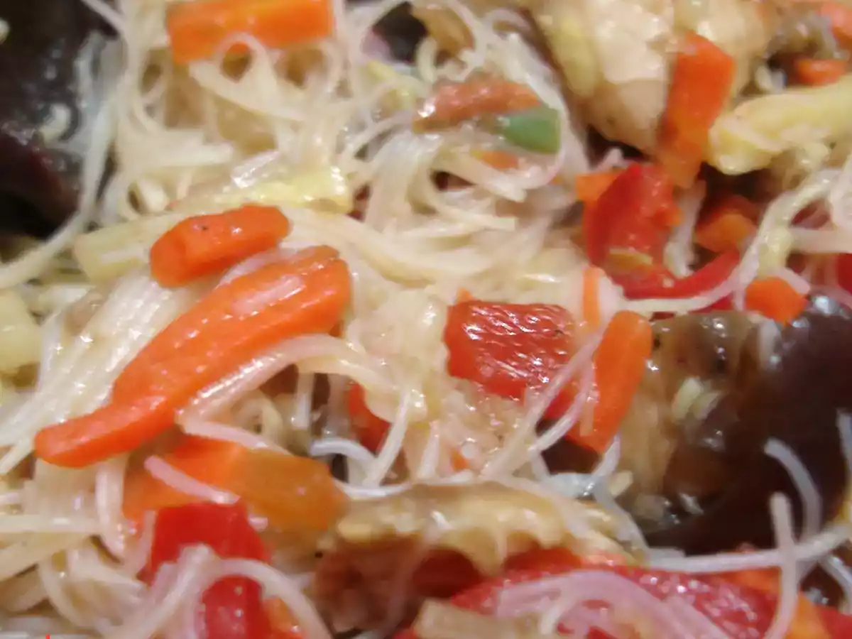 Taitei de orez cu pui si legume - poza 2