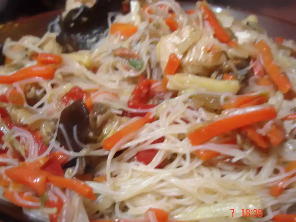 Taitei de orez cu pui si legume - poza 3