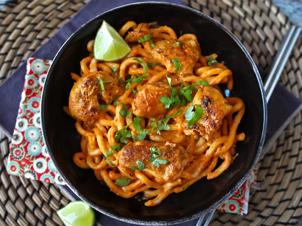 Tăiței udon cu pui și sos cremos de curry thailandez - poza 6
