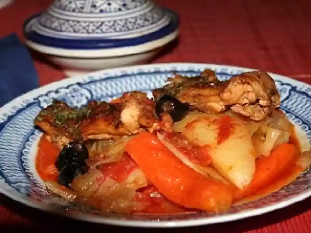 Tajine de pui cu legume si masline