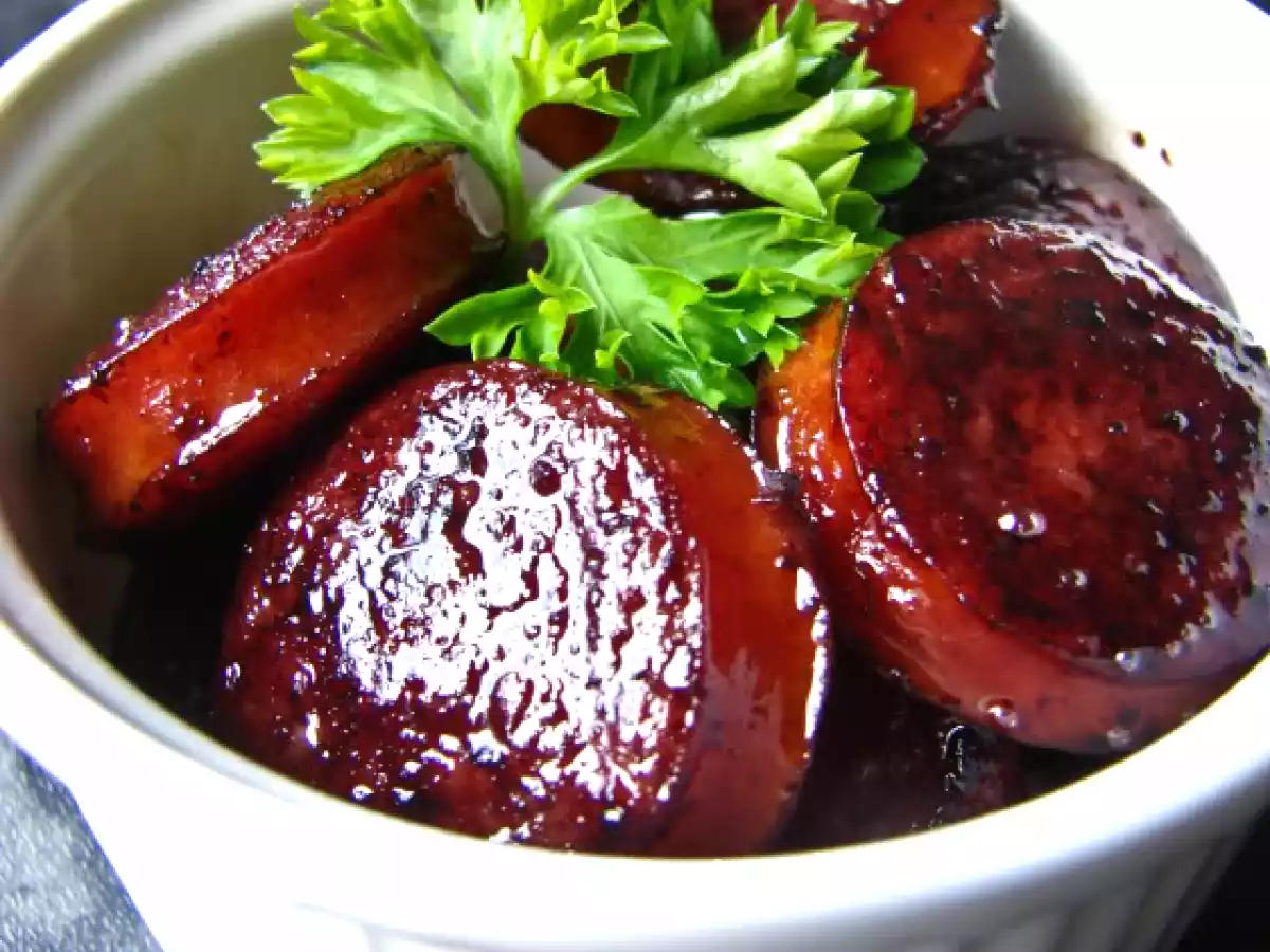 Tapas - Chorizo in vin rosu