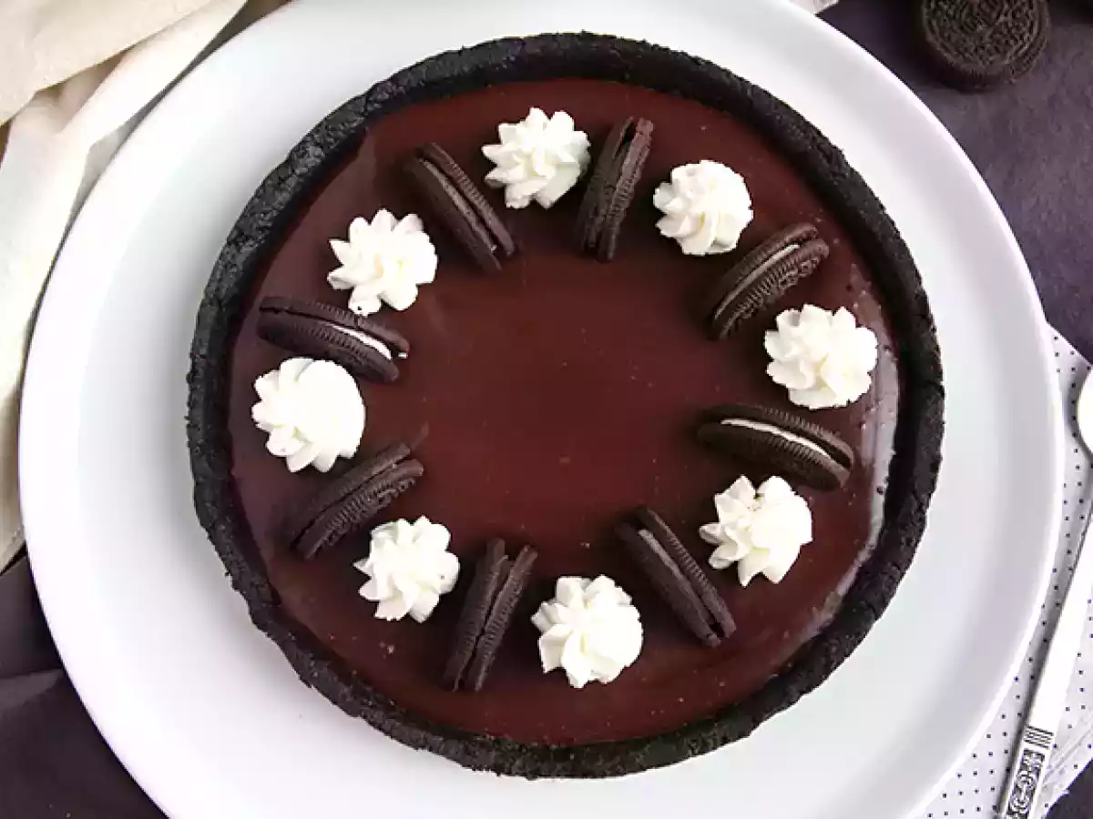 Tarta cu biscuiți Oreo și ciocolată fără coacere - poza 4