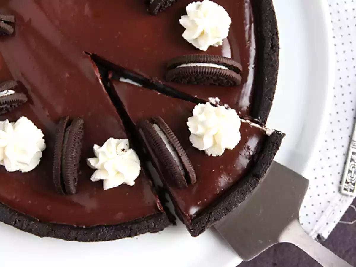 Tarta cu biscuiți Oreo și ciocolată fără coacere - poza 5