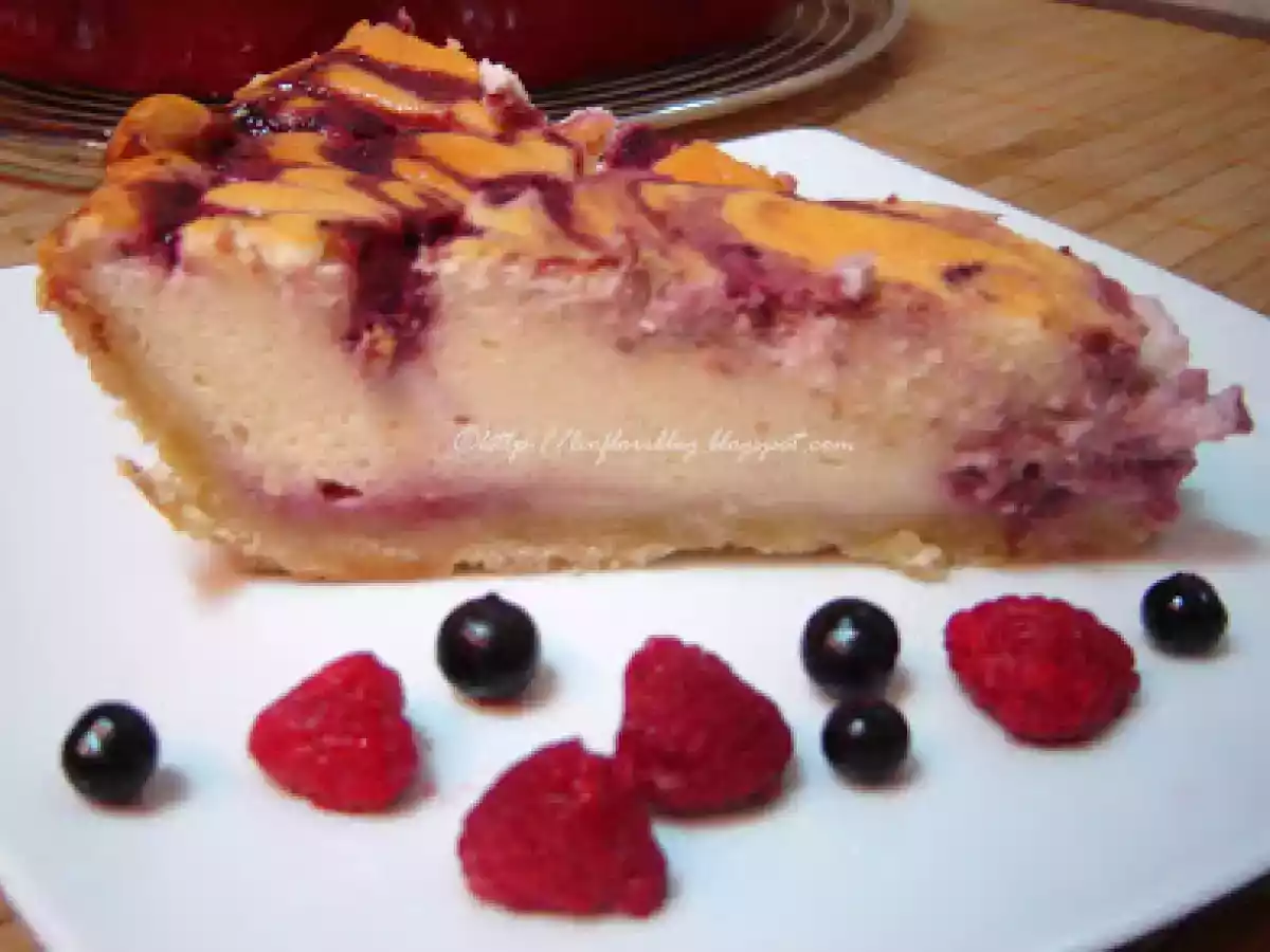 Tarta cu branza dulce si fructe