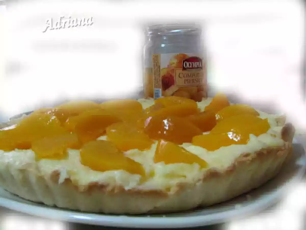 Tarta cu crema de cremsnit si piersici