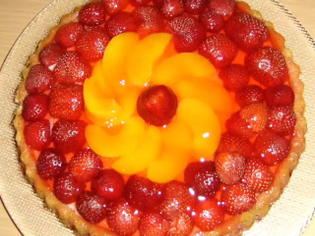 Tarta cu fructe (capsuni si piersici)