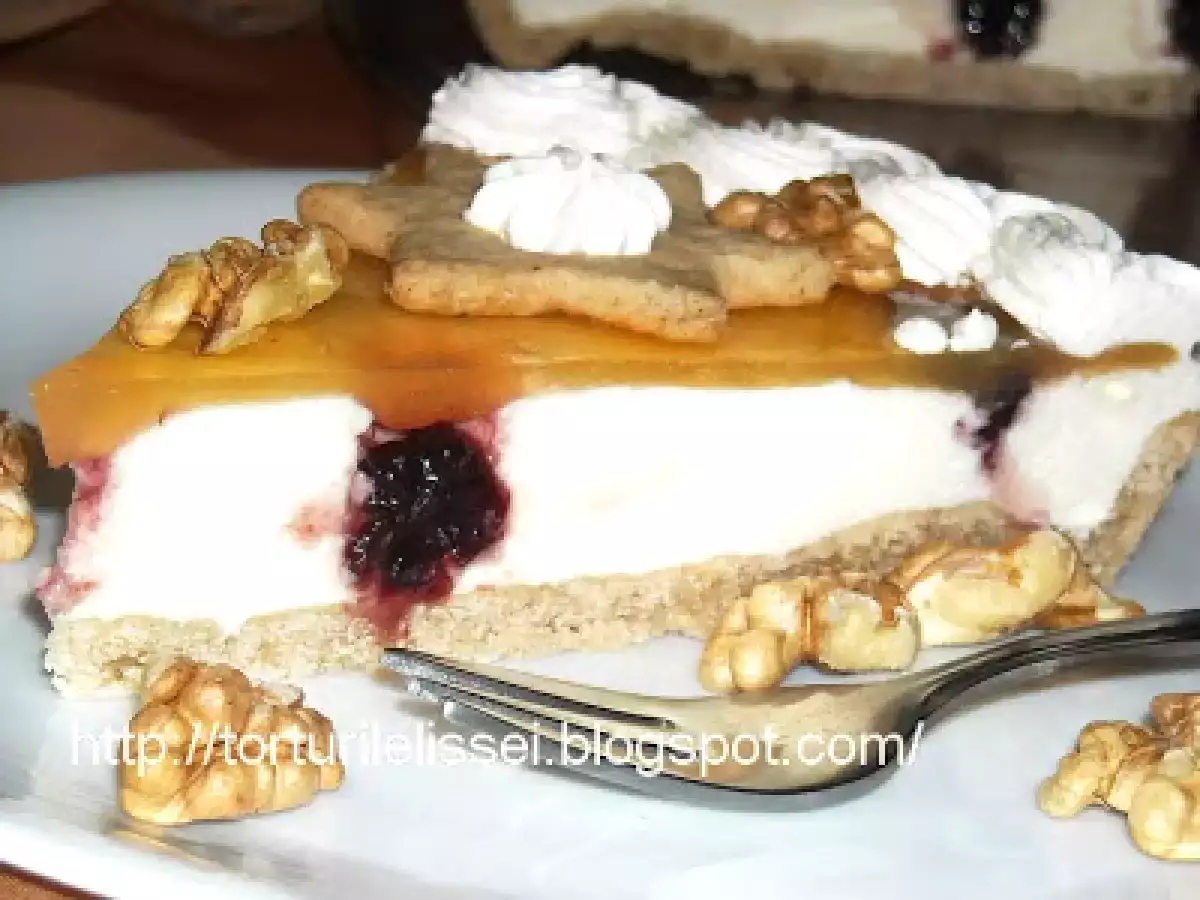 Tarta cu mascarpone si jeleu de mere