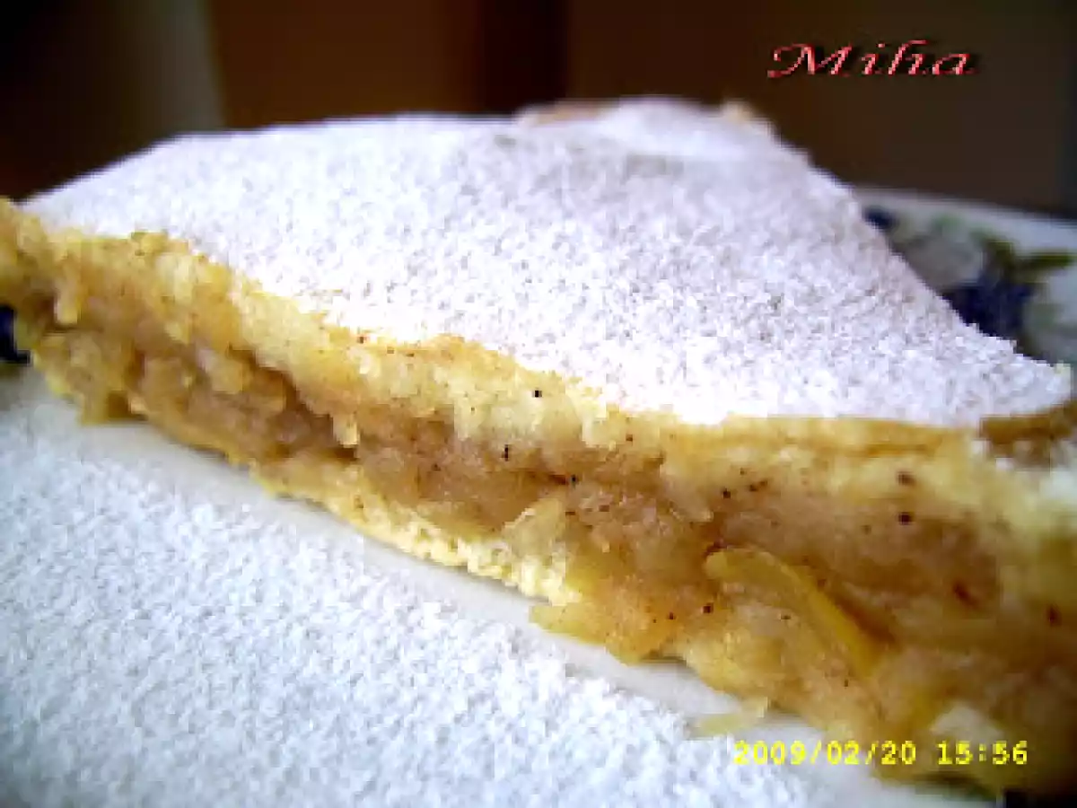 Tarta cu mere si aluat dospit