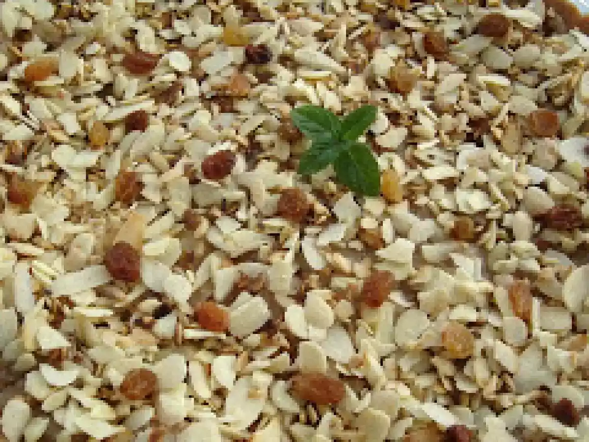 Tarta cu miere si fulgi de migdale - poza 4