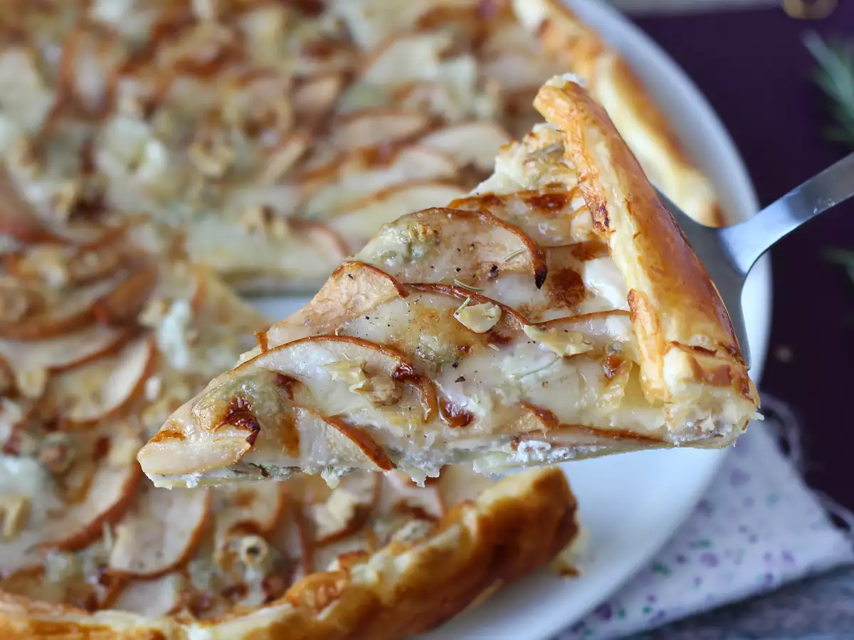 Tartă cu pere, gorgonzola și nuci - poza 3