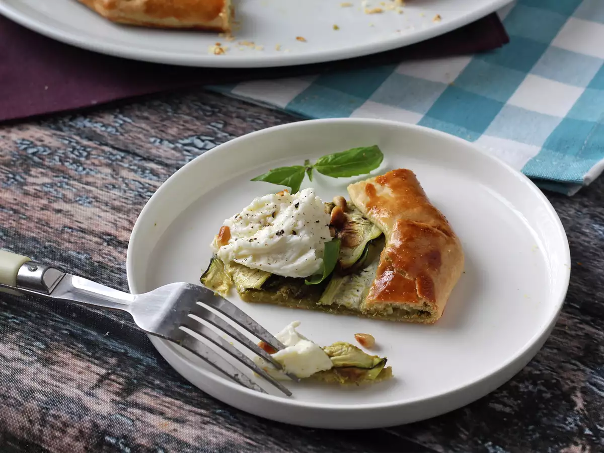 Tartă cu pesto și dovlecei: o rețetă ușoară cu parfum de vară! - poza 7