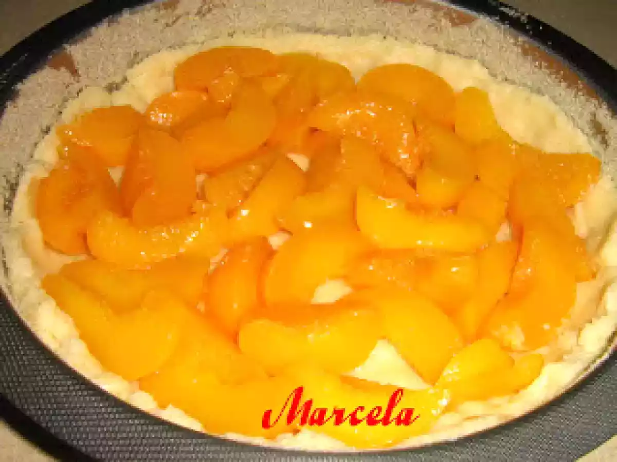 Tarta cu piersici/ caise- Reteta de la Livia M.