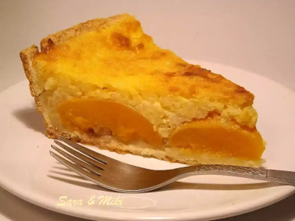Tarta cu piersici si budinca de orez