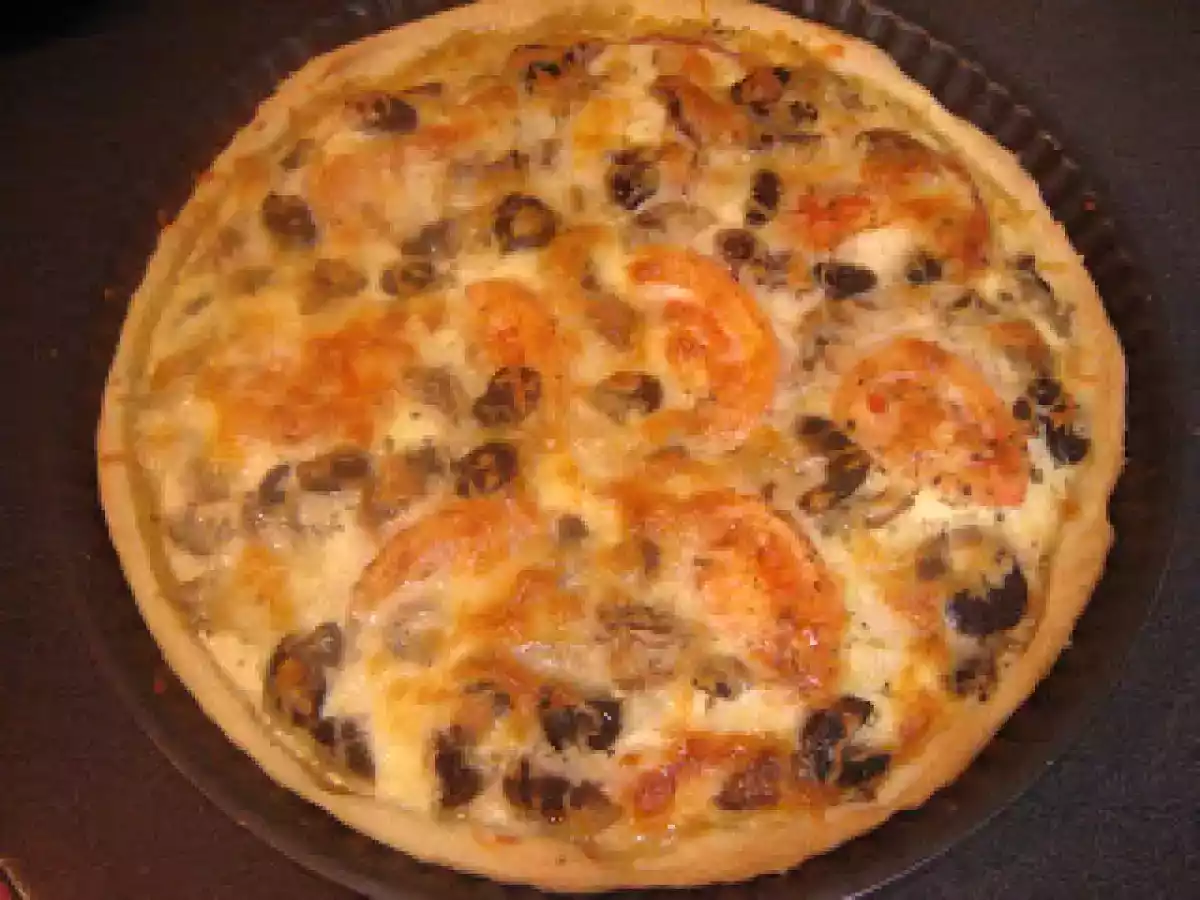 Tarta cu rosii, masline si ciuperci