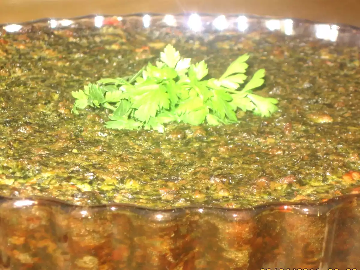 Tarta cu spanac si carne tocata.