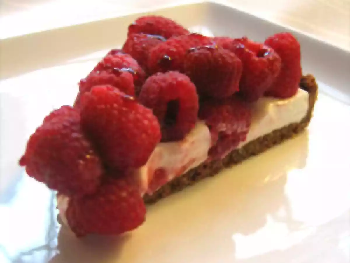 Tarta cu zmeura si iaurt (zar)